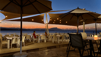 Waterfront Playa Alicia