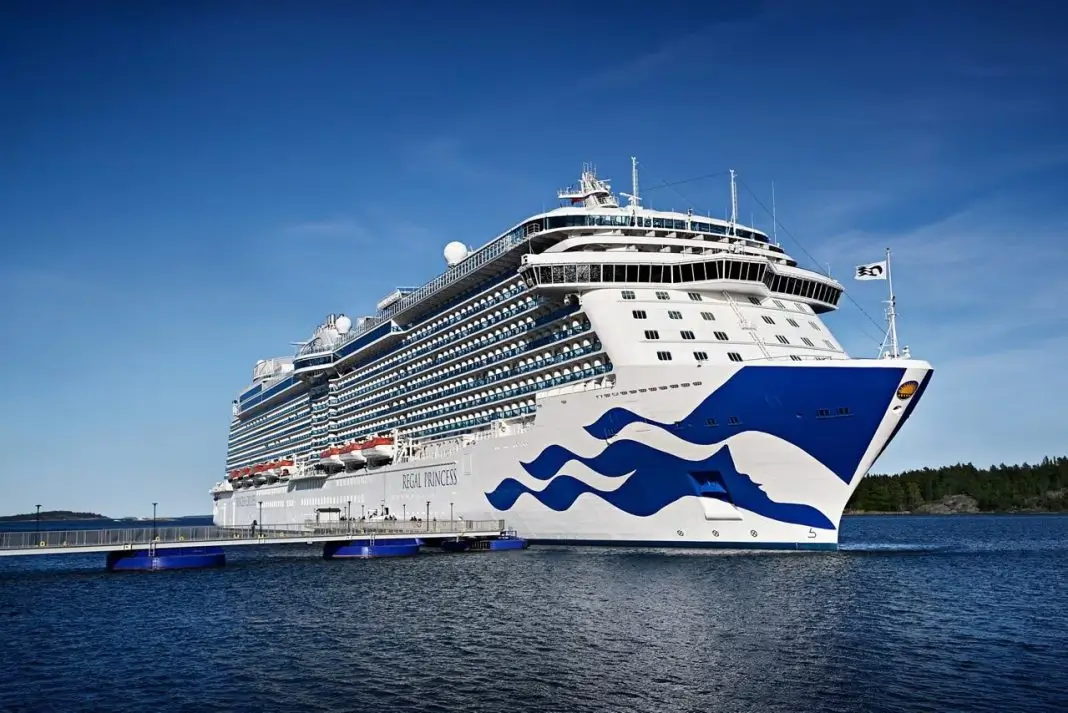 September Puerto plata cruise ship